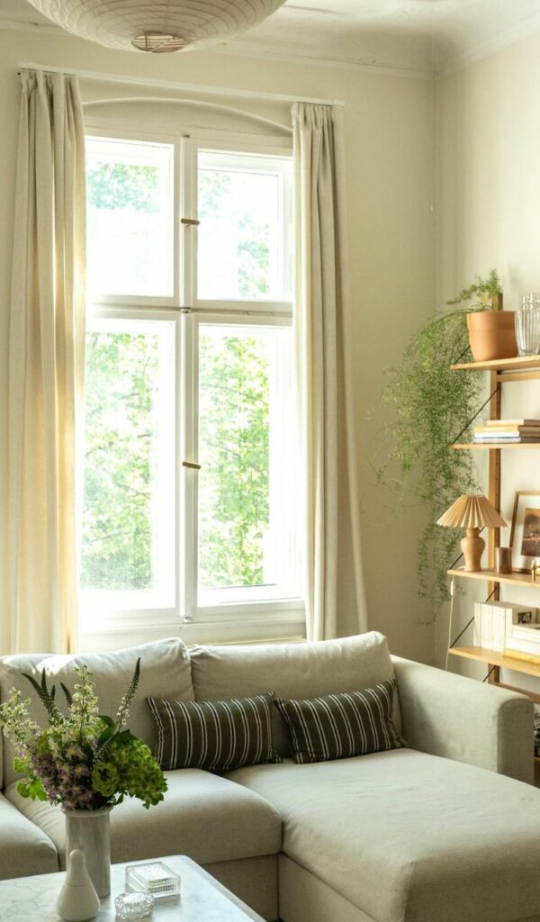 Un appartamento d'epoca tra dettagli vintage e stile scandinavo