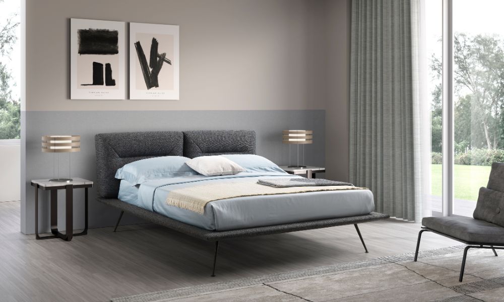 Le linee pulite di Lille sono perfette in una camera da letto in stile scandinavo