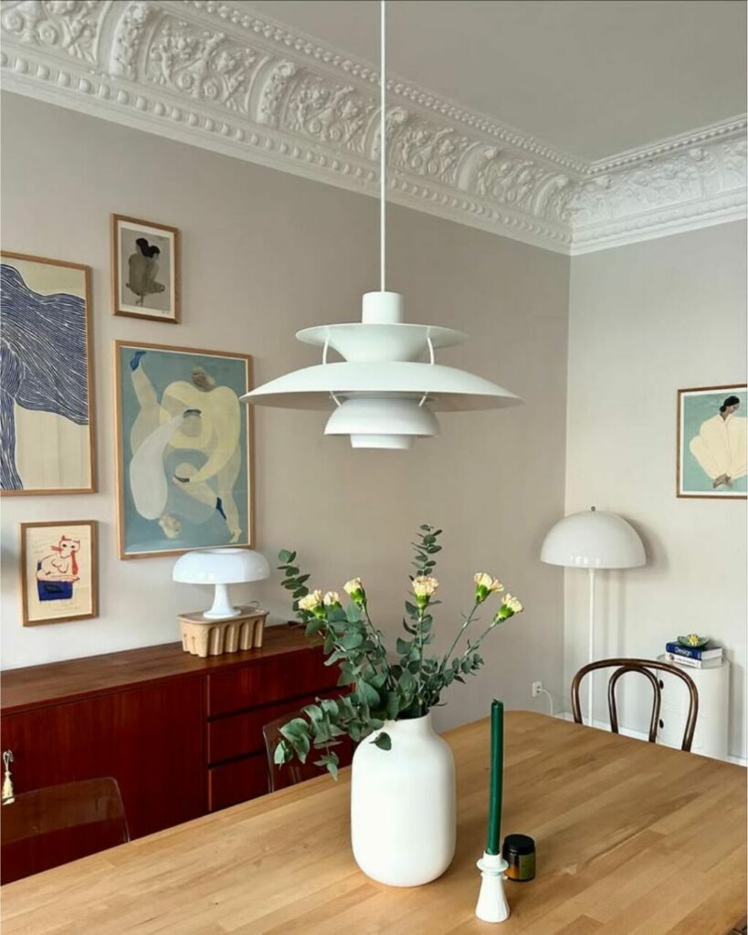 Armonie di design in un luminoso palazzo storico di Amburgo, dove una casa accosta gli stili di 2 epoche  
