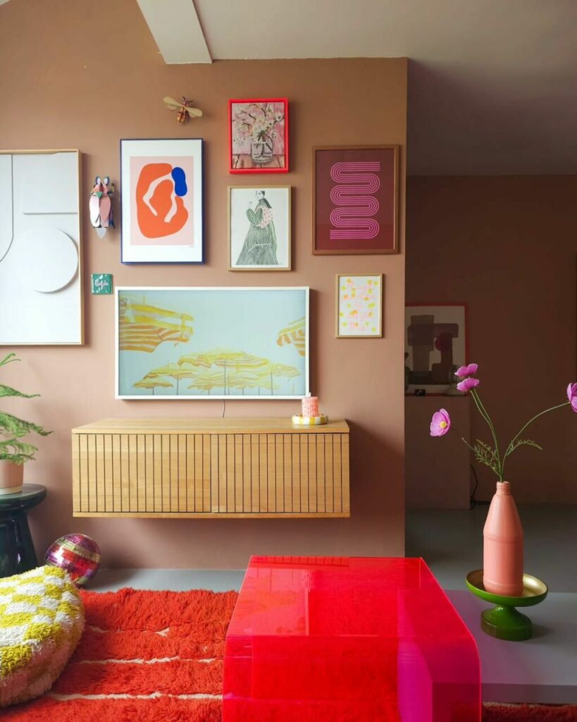 Cromie e texture ridisegnano il nido di una brillante interior designer e della sua grande famiglia