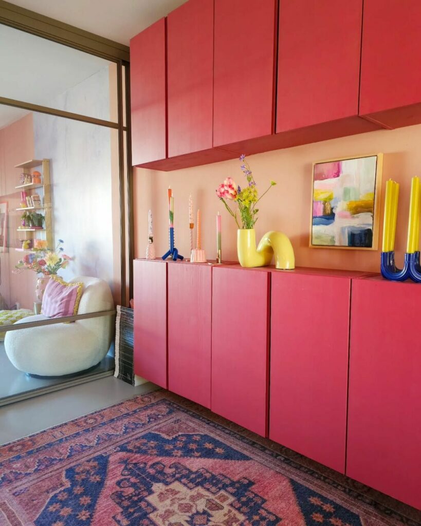 Cromie e texture ridisegnano il nido di una brillante interior designer e della sua grande famiglia