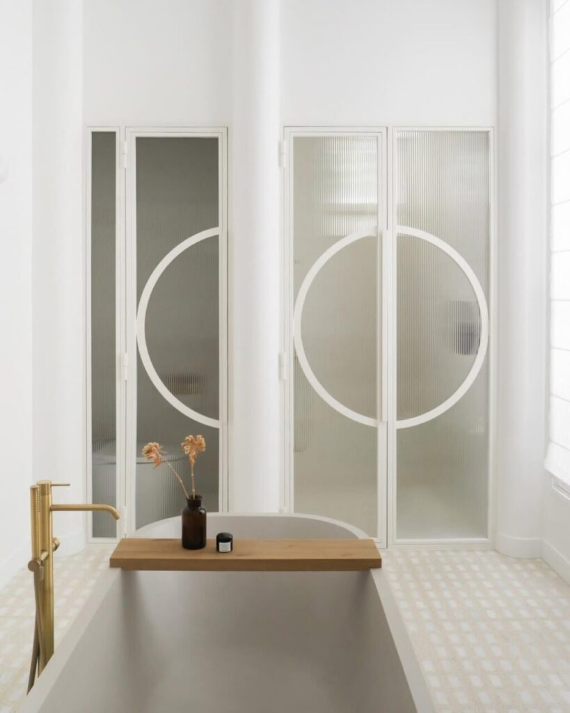 Magnifiche porte a vetri: 5 varianti di una soluzione versatile ed efficace