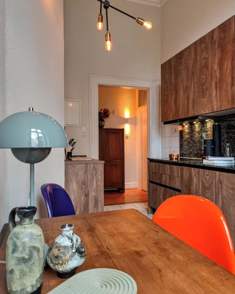 Una fenomenale casa d’epoca, tra pezzi moderni, anni Settanta e Mid-Century