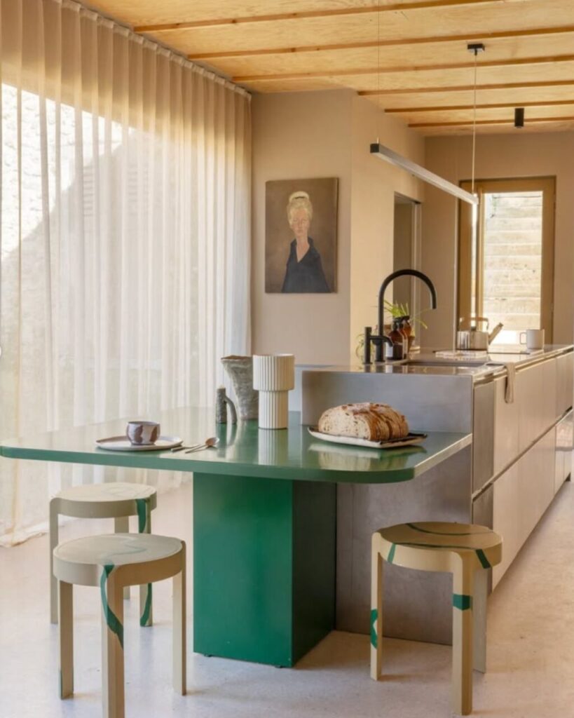 Tavolo a penisola: 5 idee per una soluzione geniale