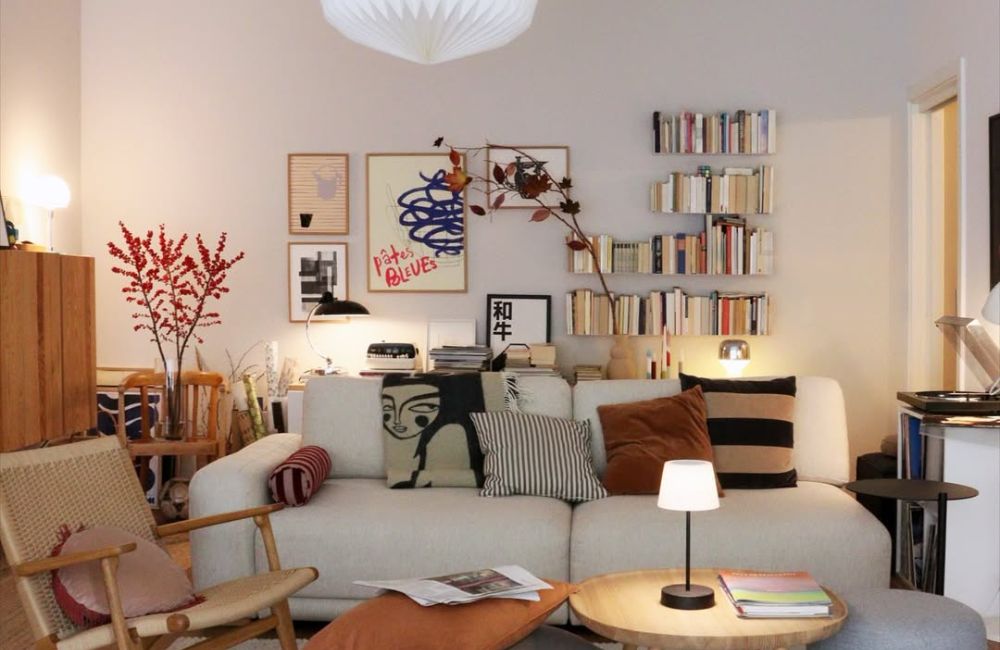 Lezione di stile da un salotto perfettamente illuminato