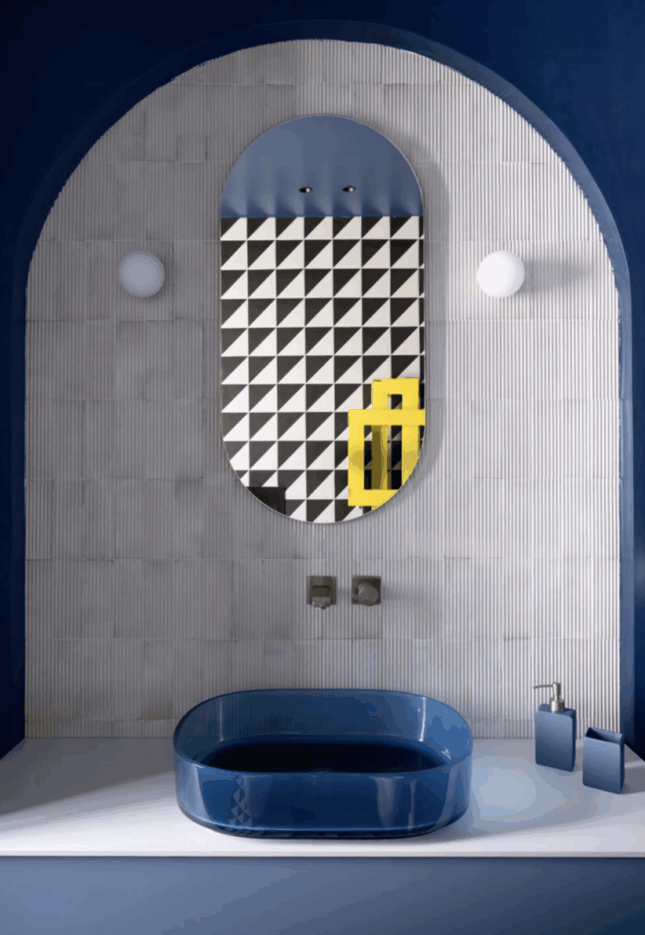 Arredamento su misura: 8 idee di interior design da copiare in un appartamento vista Golfo di Napoli