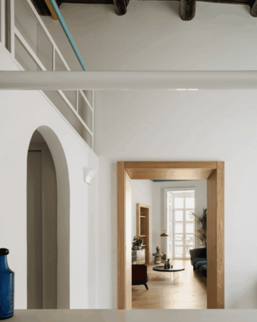 Casa Iolascon, design contemporaneo e tradizione nel cuore di San Lorenzo a Napoli