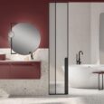 La vasca freestanding Touchy inserita in un ambiente bagno raffinato con altri prodotti Fiora